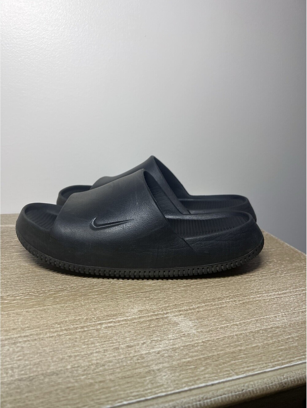 Nike Black Slides Unisex, Men’s 11 / Women’s 12